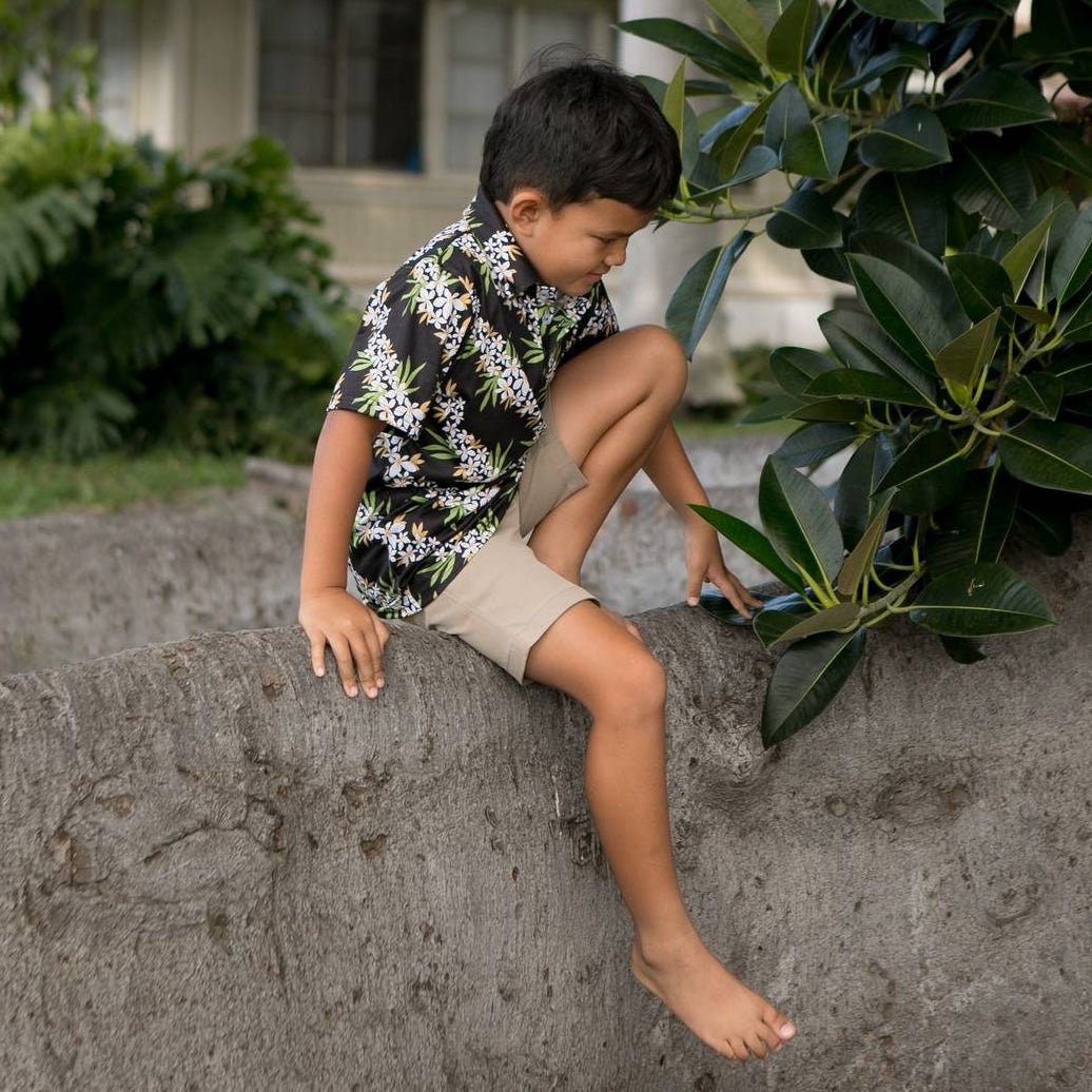 Lei Hiwa Black Collared Shirt - Sweet Sweet Honey Hawaii